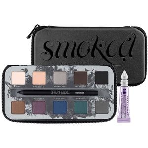 NEW! URBAN DECAY Smoked Eyeshadow Palette